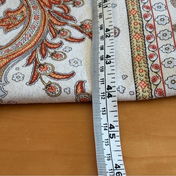 Maison d Hermine Paisley tablecloth - Picture 8 of 9